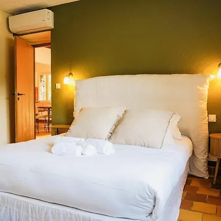 Maison 1 *