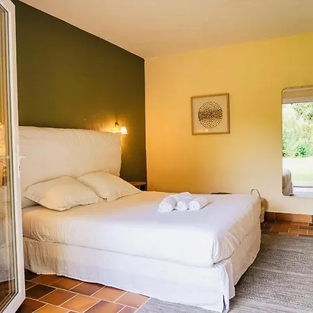 Maison 1 *